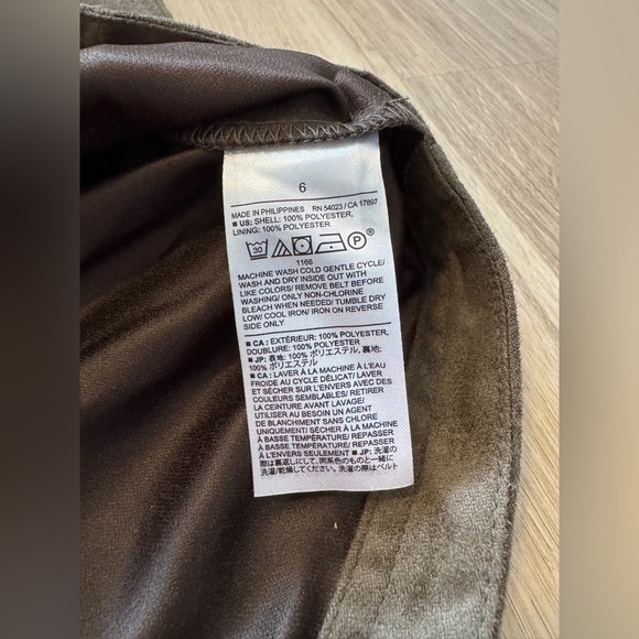 NWT Banana Republic Olive Green Button-Front Blouse - Picture 5 of 5